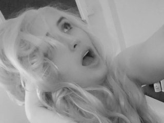 Sexcam Porn von Fillmeup_Ts_Nikita