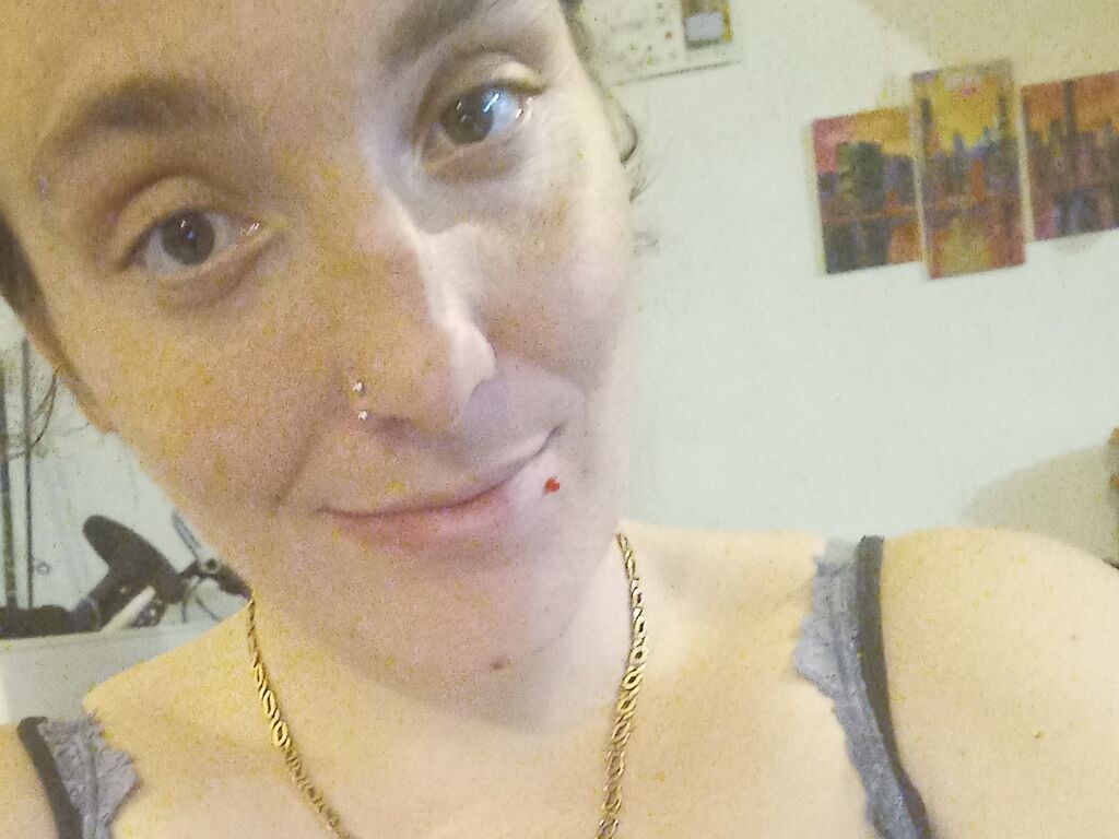 Fionaanoif's profile - Image n°1