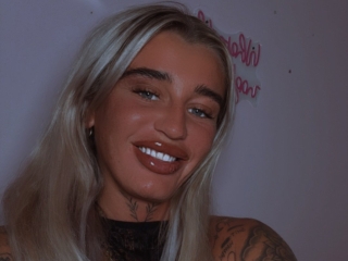 Live Sex Fitblondie69