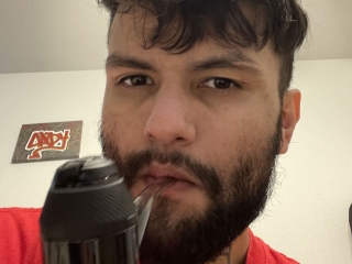 Flickinxashes's Sexcam