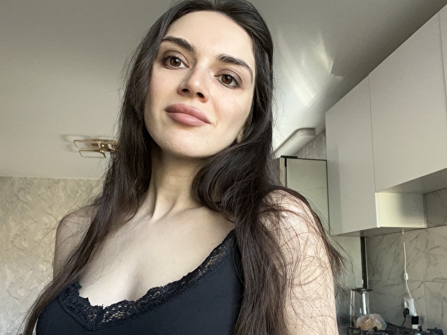 FlirtyRoxi's profile - Image n°1