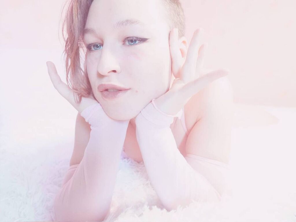 Florencewebb's profile - Image n°0