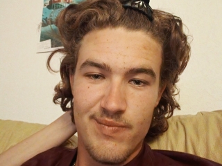 Sexo por webcam con French_Alex