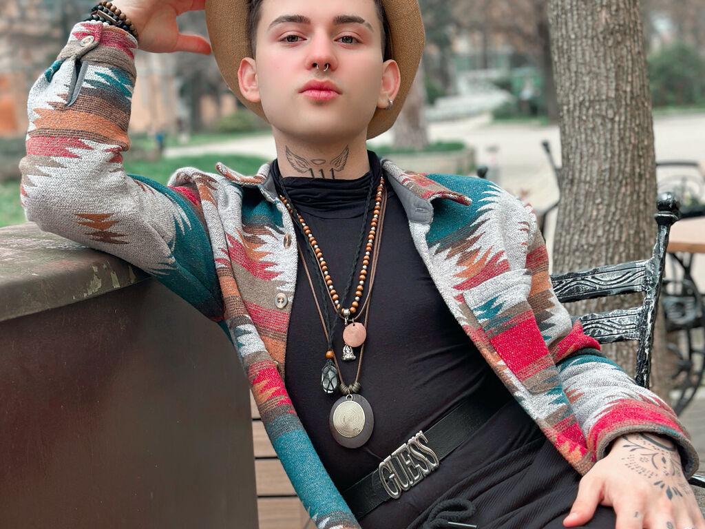 Perfil con Gabirazvan - Imagen  n°0