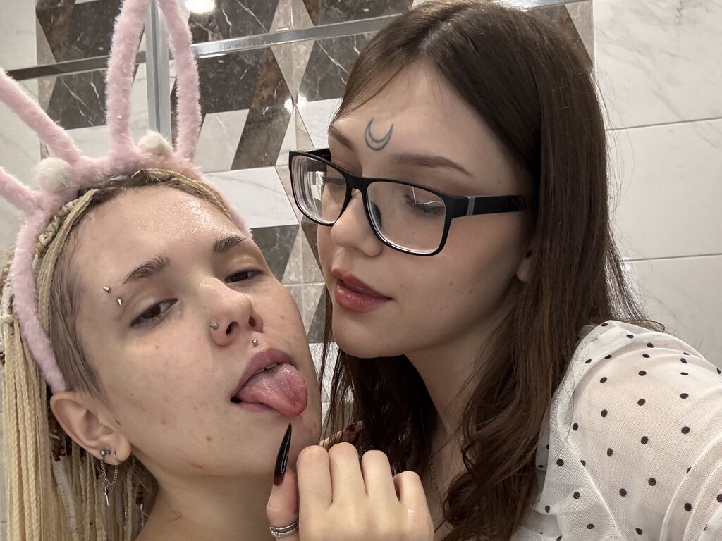 Gaynaandcatherin's profile - Image n°0
