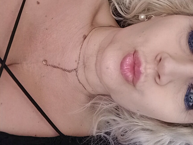 glamour's profile - Image n°10