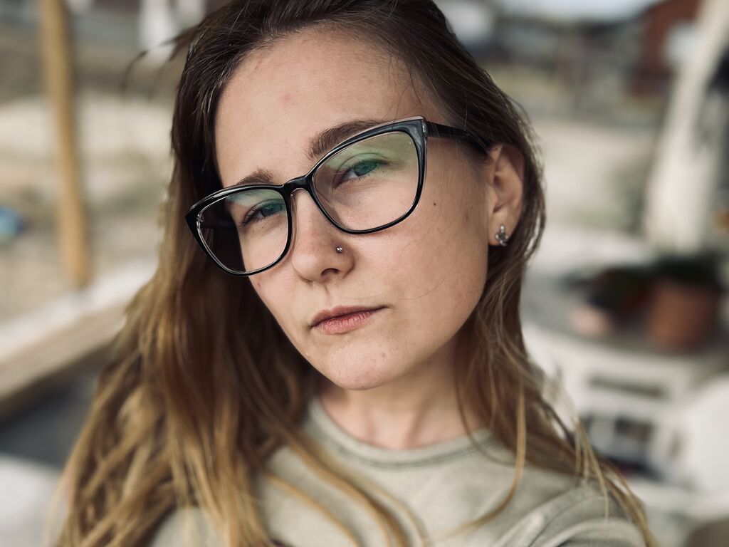 Profil de Glossymonica - Photo n°1
