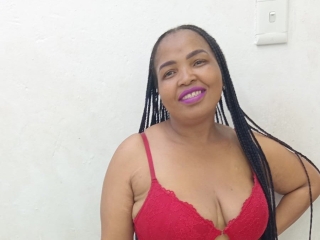 Webcam sex con Goldenluxeladyxxx