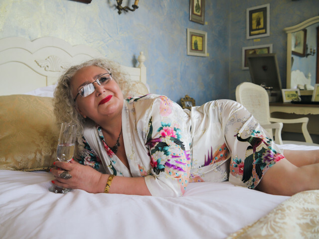 grannyneeds's profile - Image n°57