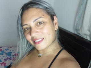 Webcam sex met HallyGirlHot