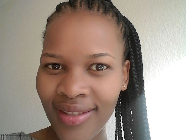 Hlelo's profile - Image n°0