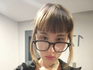 Webcam sex con Hallieablin