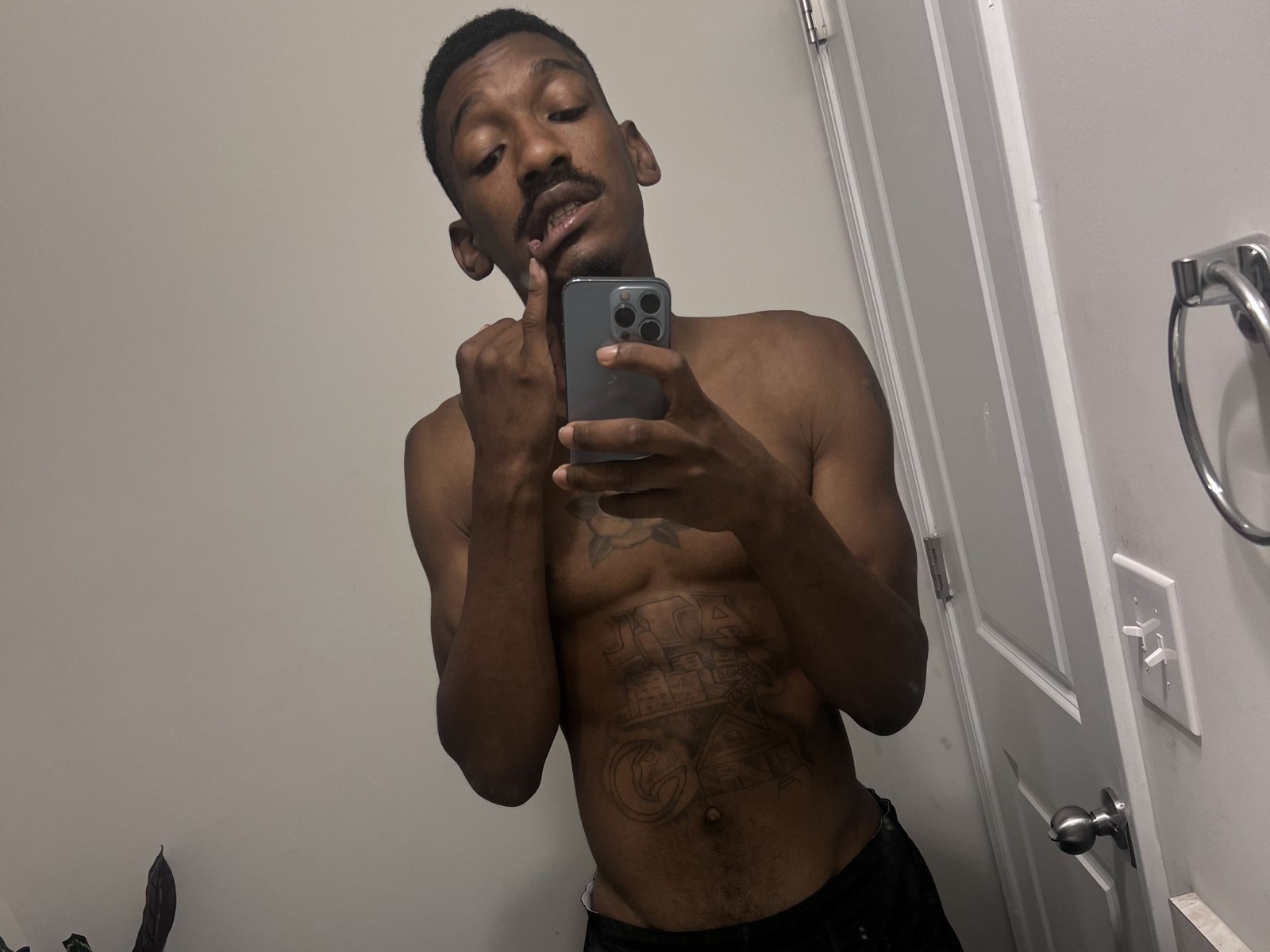 Hangingwithmyd's profile - Image n°0