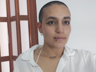 Hannabigboobss23's Sexcam