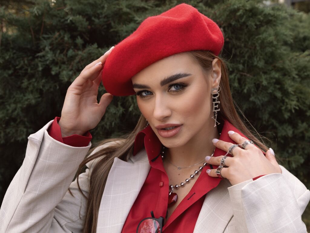 HannahBlum's profile - Image n°2