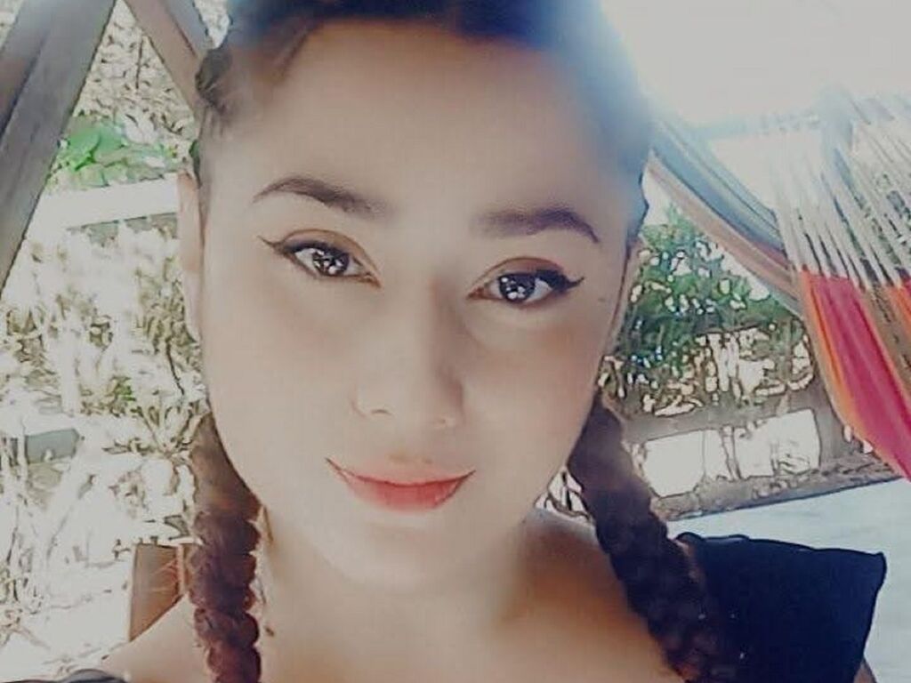Hannahlennox's profile - Image n°1