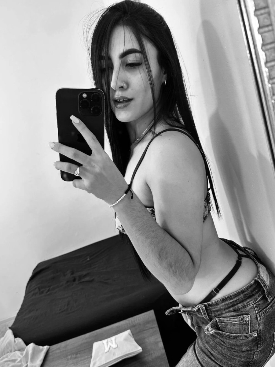 Heleenmonroy's profile - Image n°1