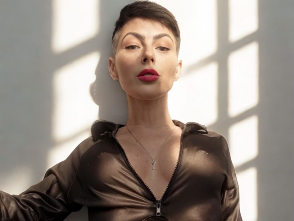 HelenRosa's profile - Image n°1