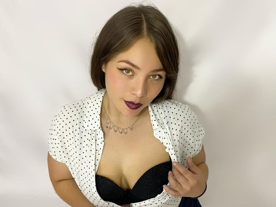 Hellenfoxxx's profile - Image n°0