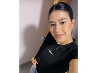 Sexo por webcam con Hellenroose