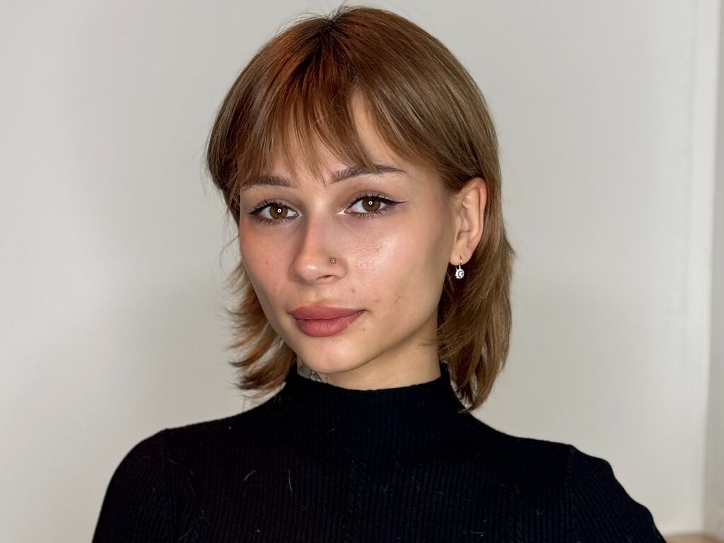 Henriettaclutter's profile - Image n°0