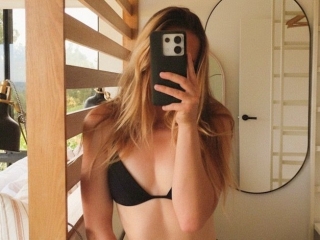 Webcam sex with Heyfrenchielola
