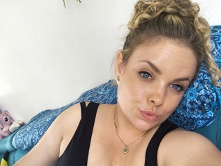 Sexcam Live Show von HiddenRose