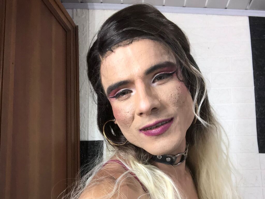 Hilarycopper's profile - Image n°4