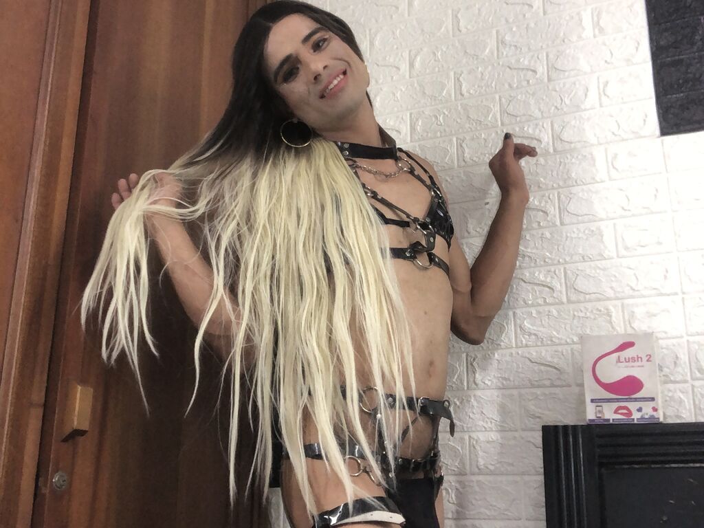 Hilarycopper's profile - Image n°2