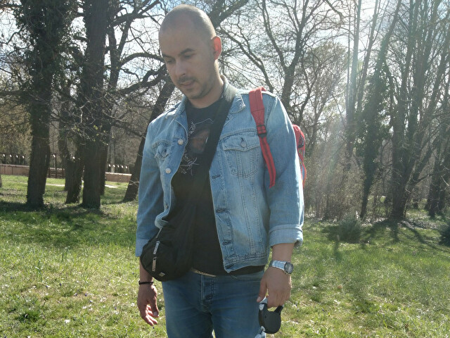 himandshe's profile - Image n°0