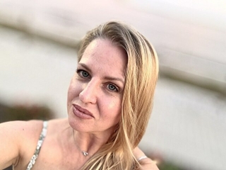 Webcam sex con HollieBell