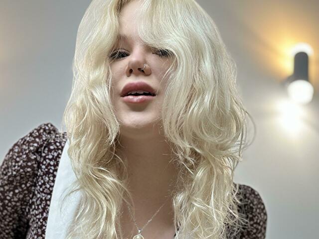 Hollieblonde's profile - Image n°4