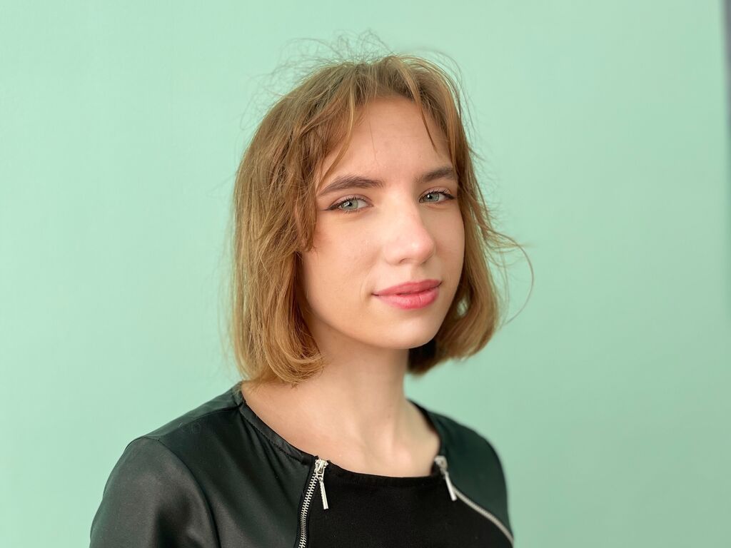 Hollisheaston's profile - Image n°0
