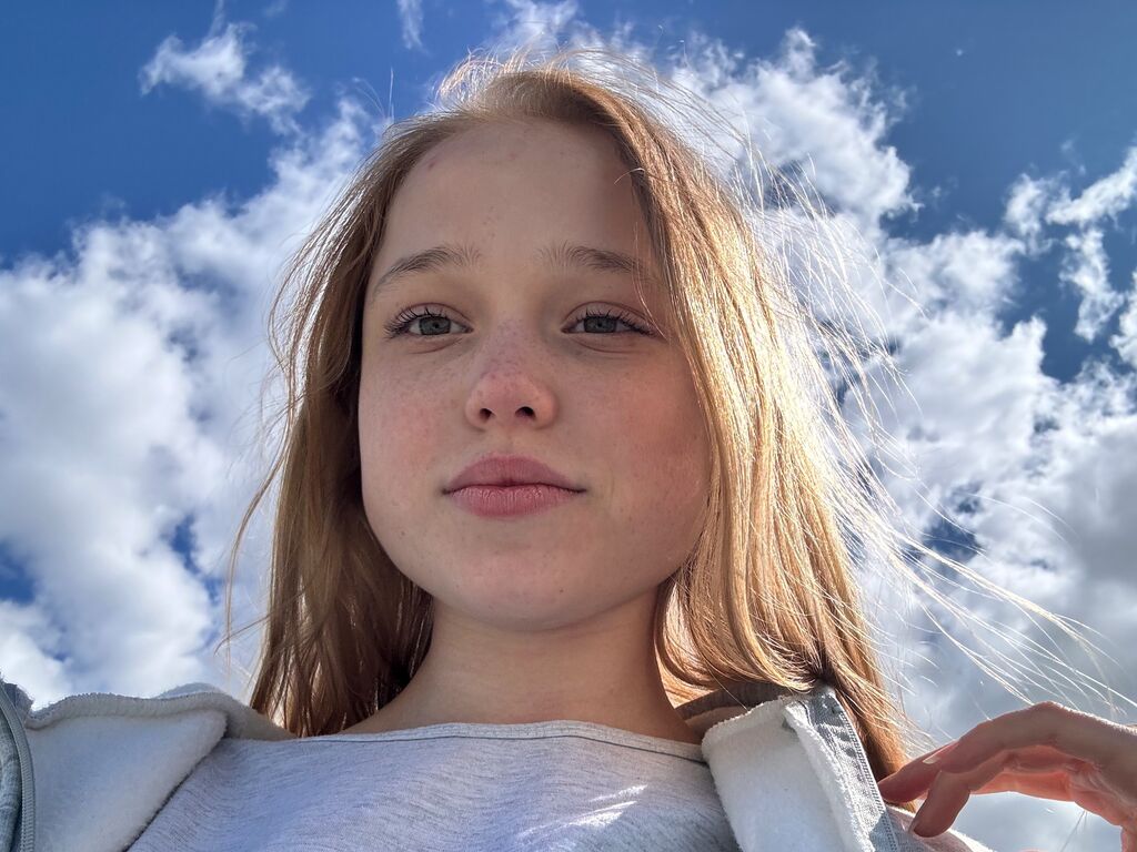 Hollishigbie's profile - Image n°0