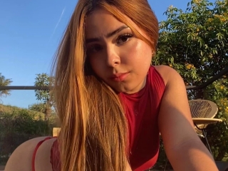 Honeyy_Doll