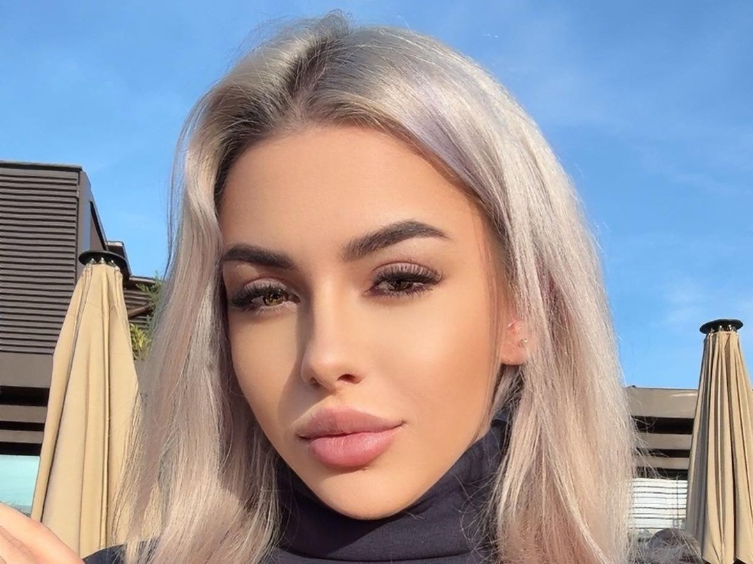 Hornyb33' profilo - Immagine n°0