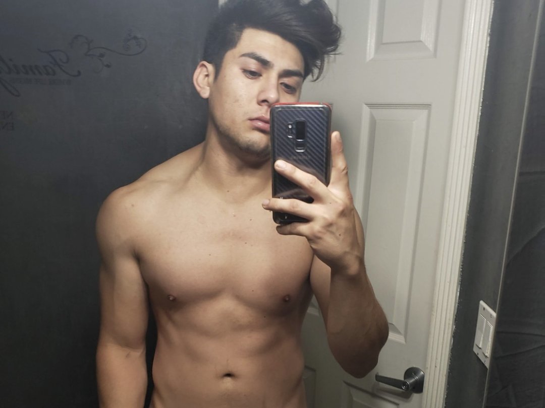Hornykev24's profile - Image n°0