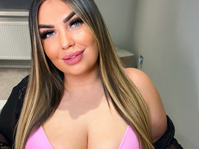 HotAnna93's profile - Image n°2