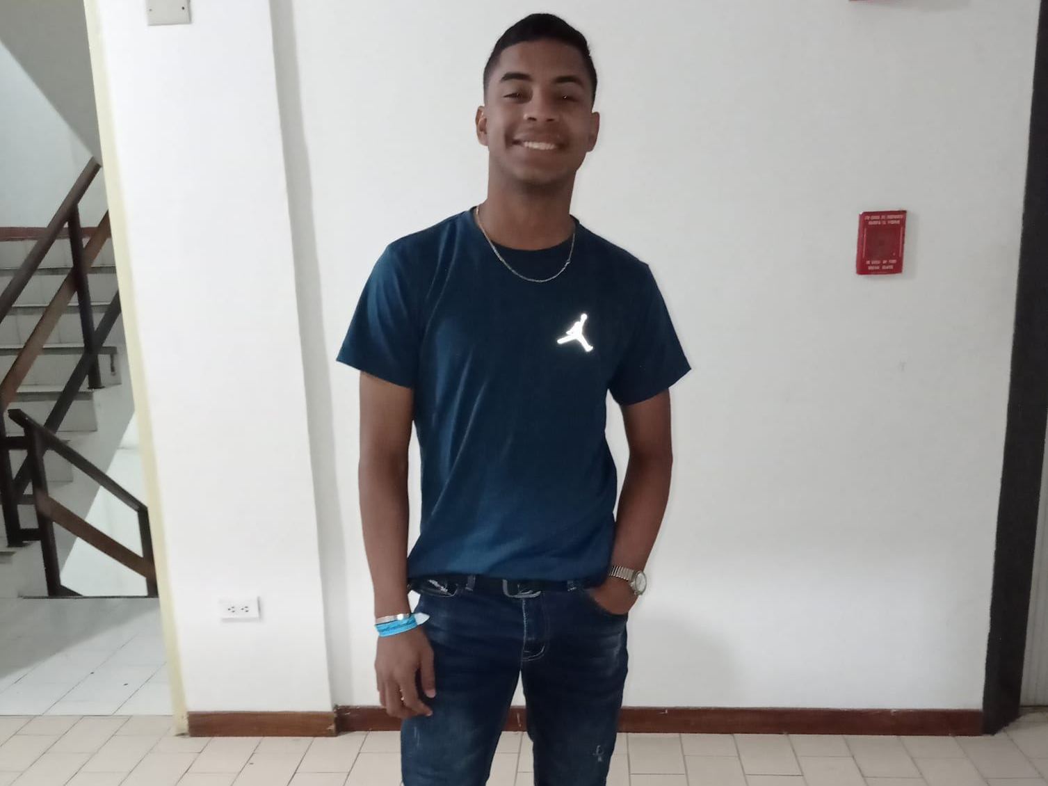Profil de Hotblackmiami - Photo n°0