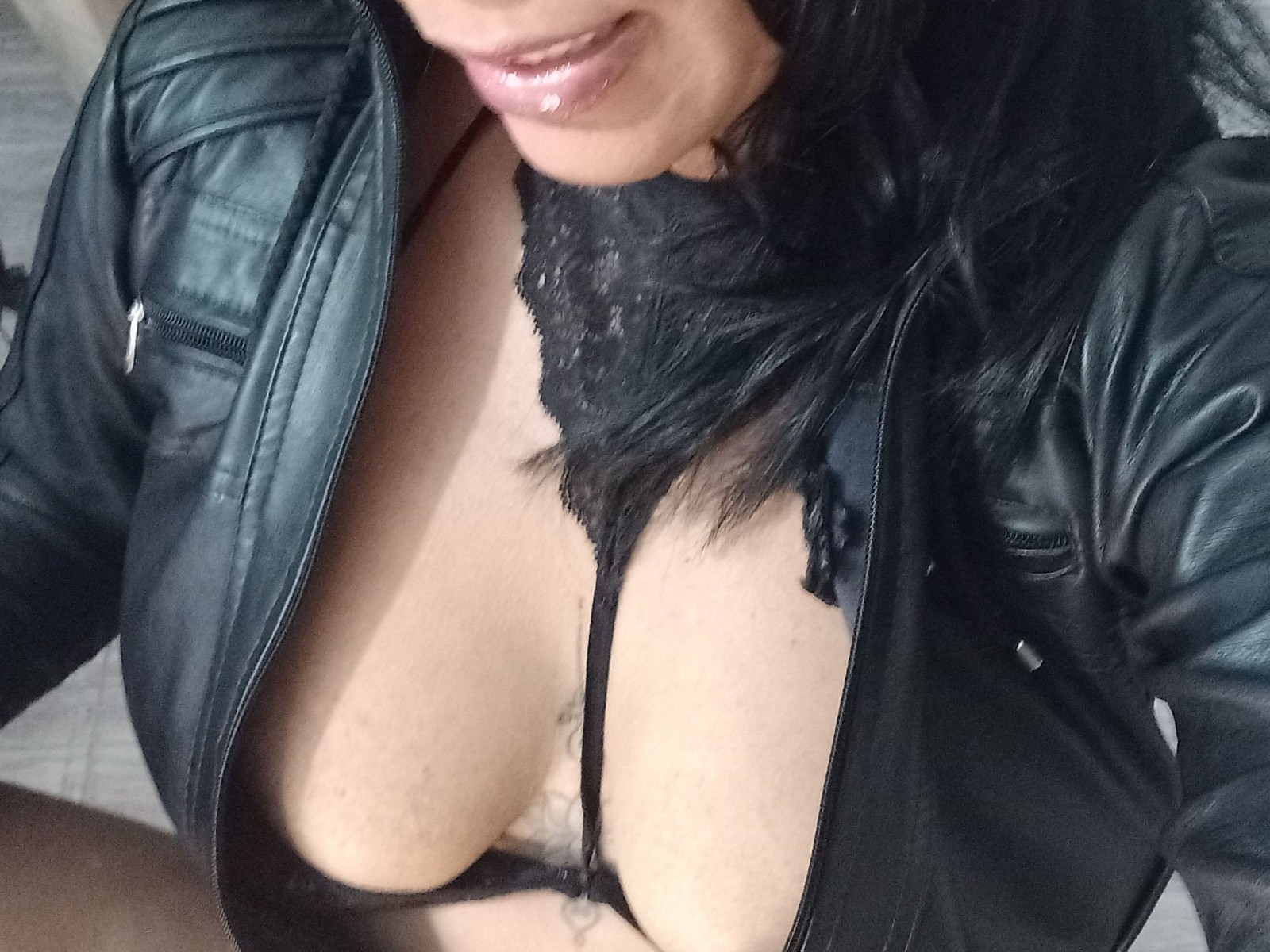 Hotbrunette34's Profil - Bild n°1