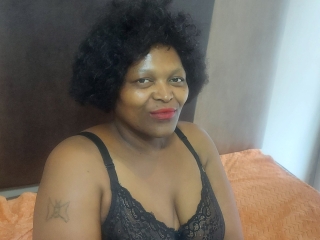 Hotcurvyasss's Sexcam