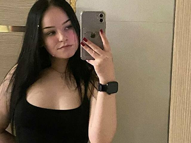 HotJuaila's profile - Image n°6