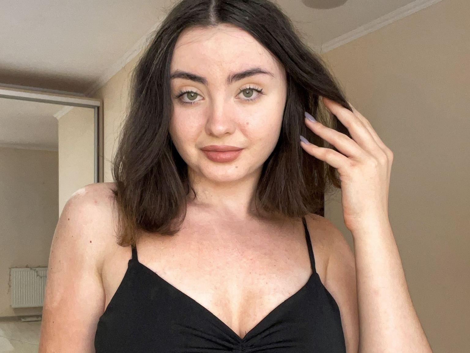 Hotpeachi's profile - Image n°2