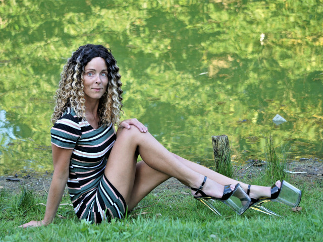 Housewife's profiel - Afbeelding n°76