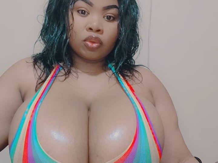 HUGEJUGS40DD's profiel - Afbeelding n°12