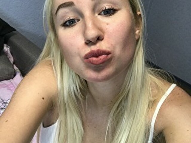 IamHotBlonde's profiel - Afbeelding n°12