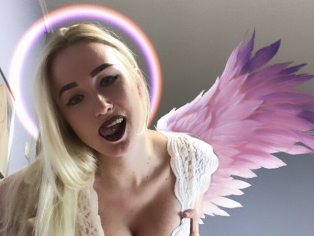 IamHotBlonde's profiel - Afbeelding n°13