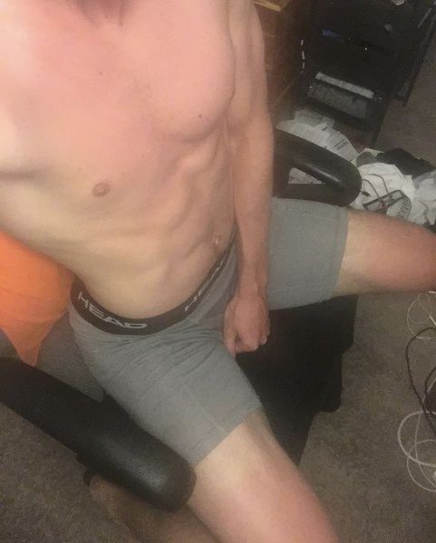 ijustturned18lol's profiel - Afbeelding n°20