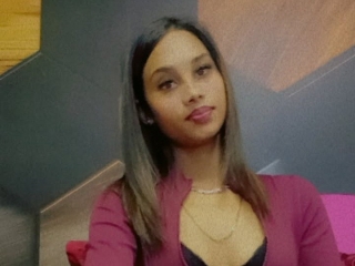 Indianaurora18's Sexcam