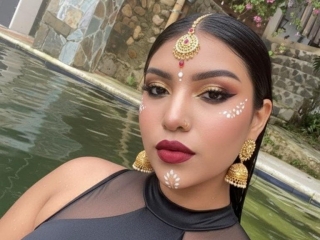 Sexcam Porn von Iniya_Parul